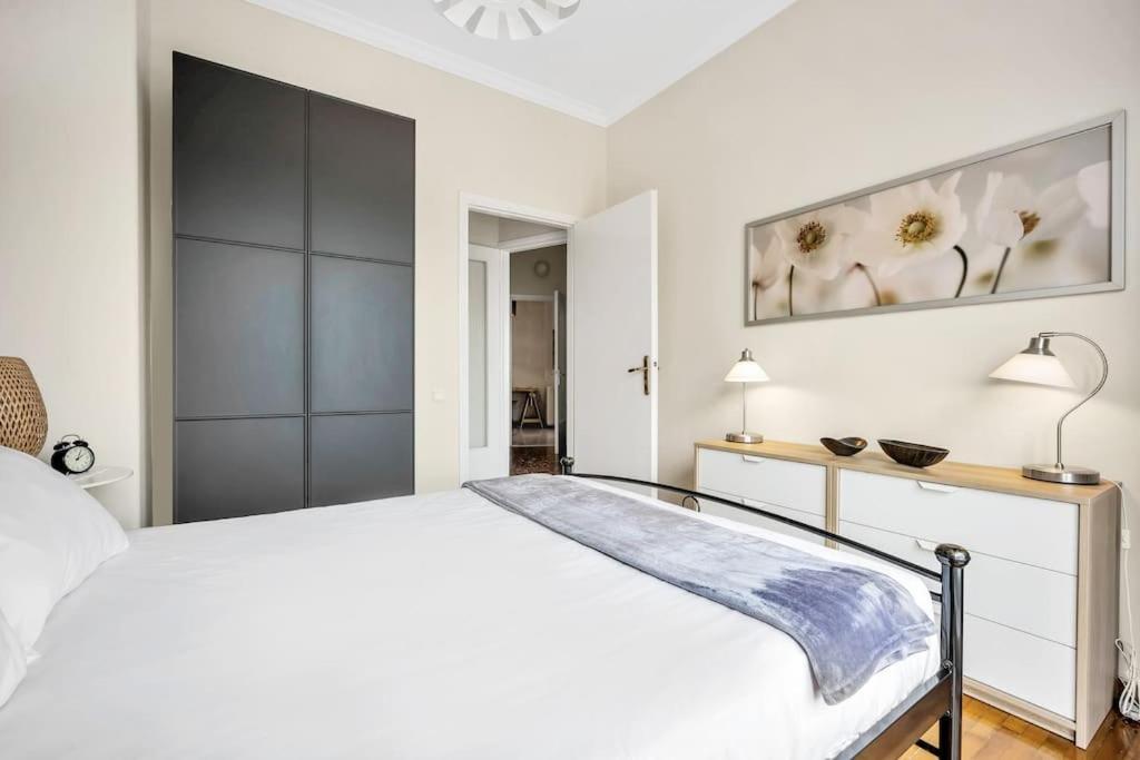 Bright Central Apartment With Splendid Sea View! Chalkís Dış mekan fotoğraf