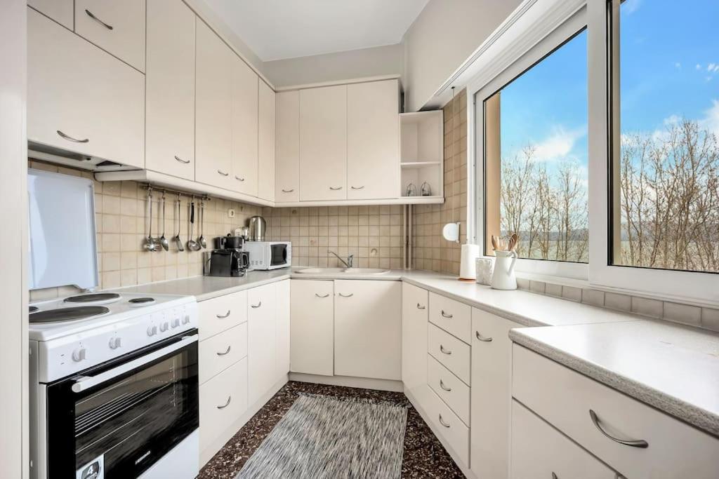 Bright Central Apartment With Splendid Sea View! Chalkís Dış mekan fotoğraf