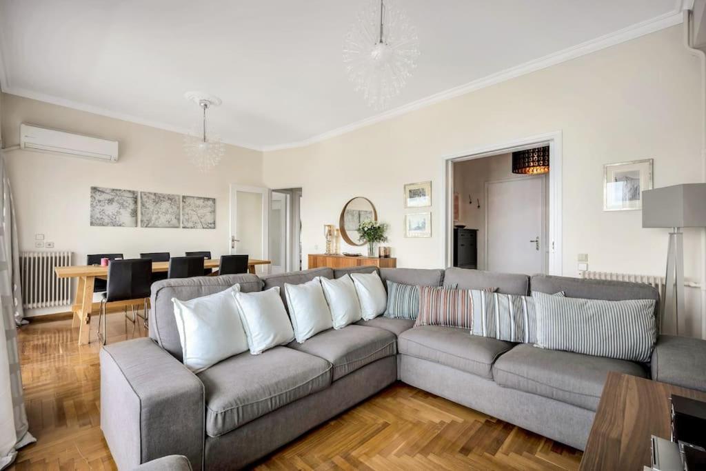 Bright Central Apartment With Splendid Sea View! Chalkís Dış mekan fotoğraf