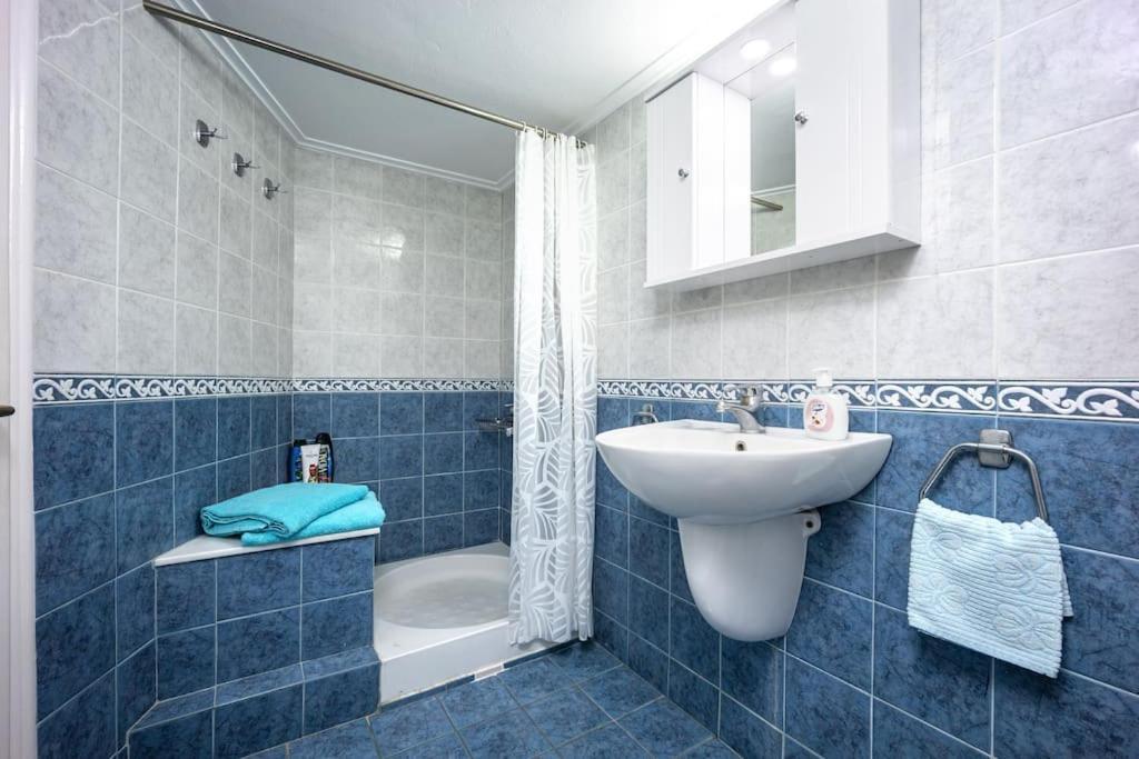 Bright Central Apartment With Splendid Sea View! Chalkís Dış mekan fotoğraf